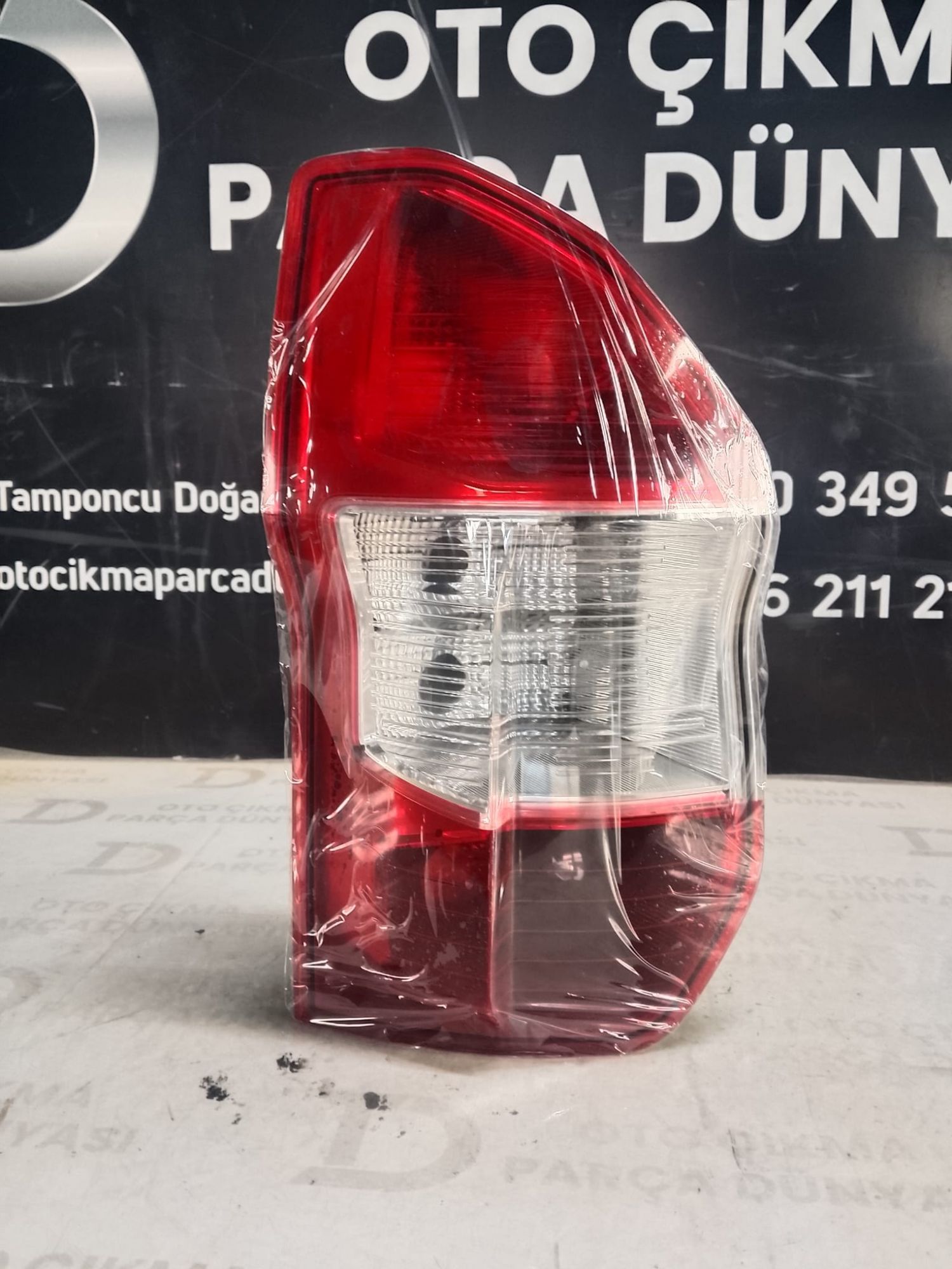 FORD TOURNEO COUR�ER SOL ARKA STOP LAMBASI